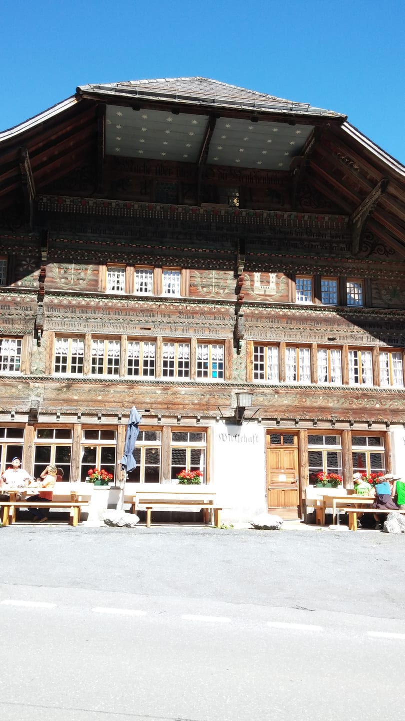 Diemtigen wurde 1986 vom Schweizerischen Heimatschutz für den Erhalt des traditionellen Charakters der Bauten und Siedlungen ausgezeichnet.